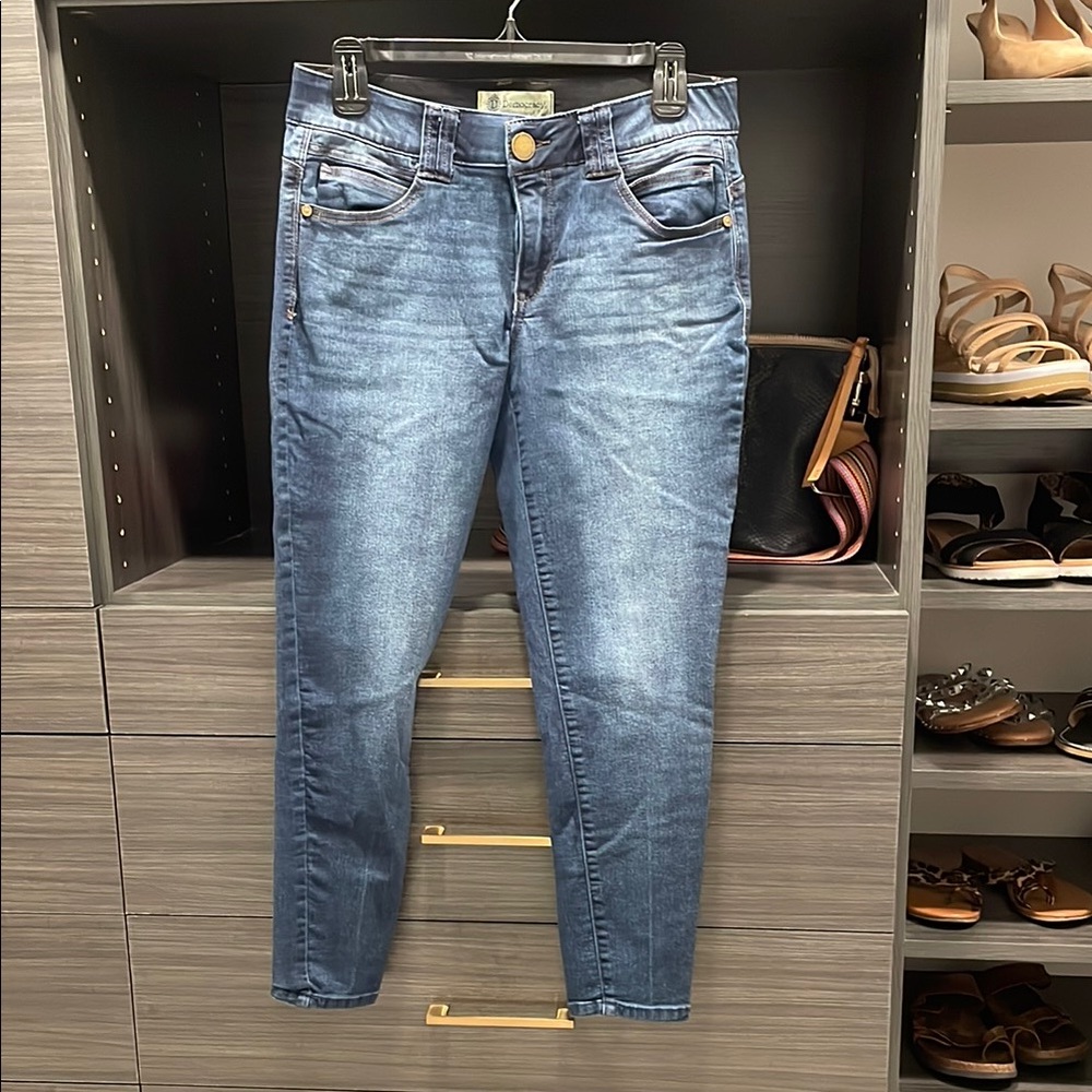 Democracy Blue Ankle Cropped Jeans Modern Fit